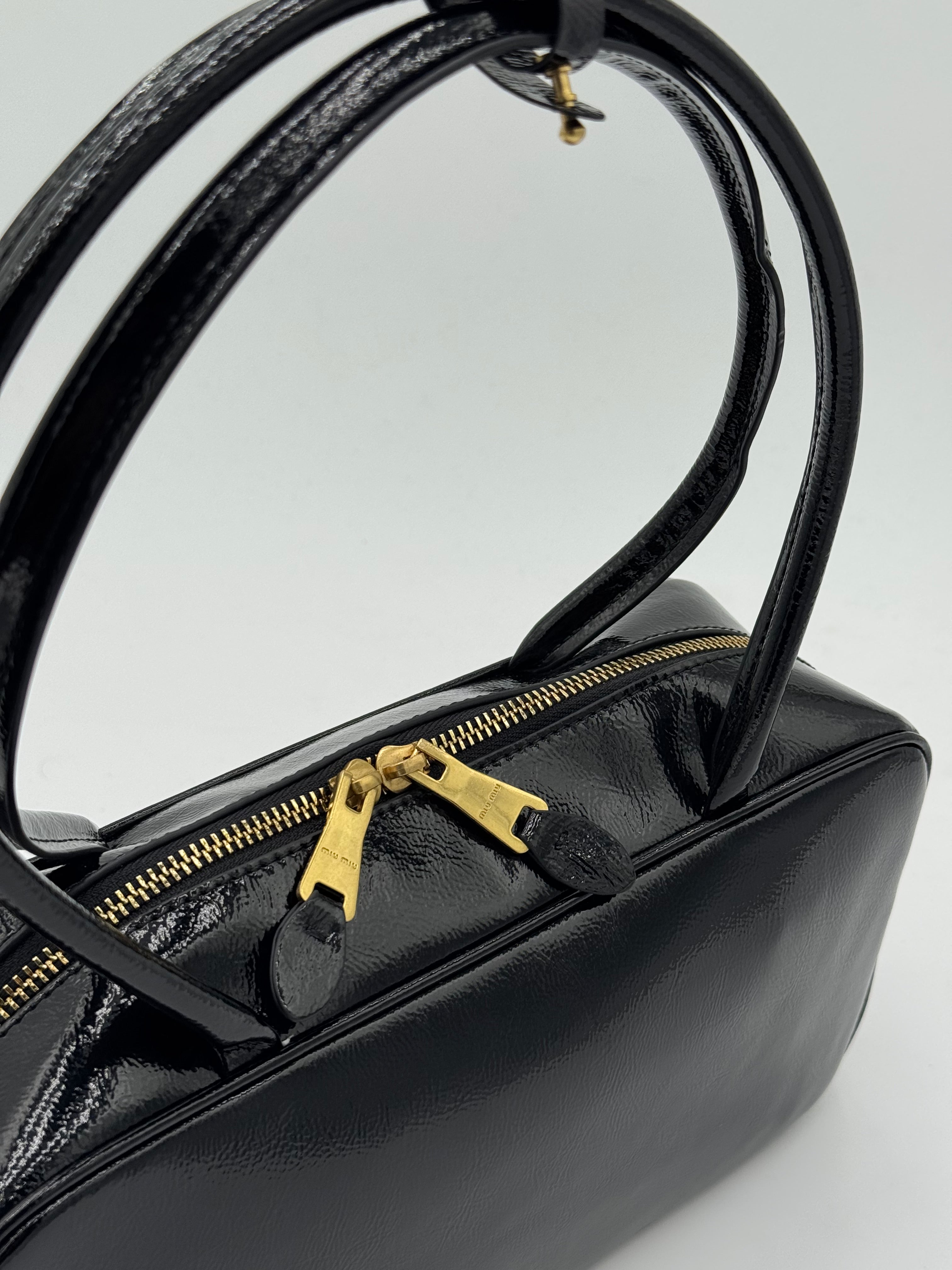 Borsa vernice 28 cm