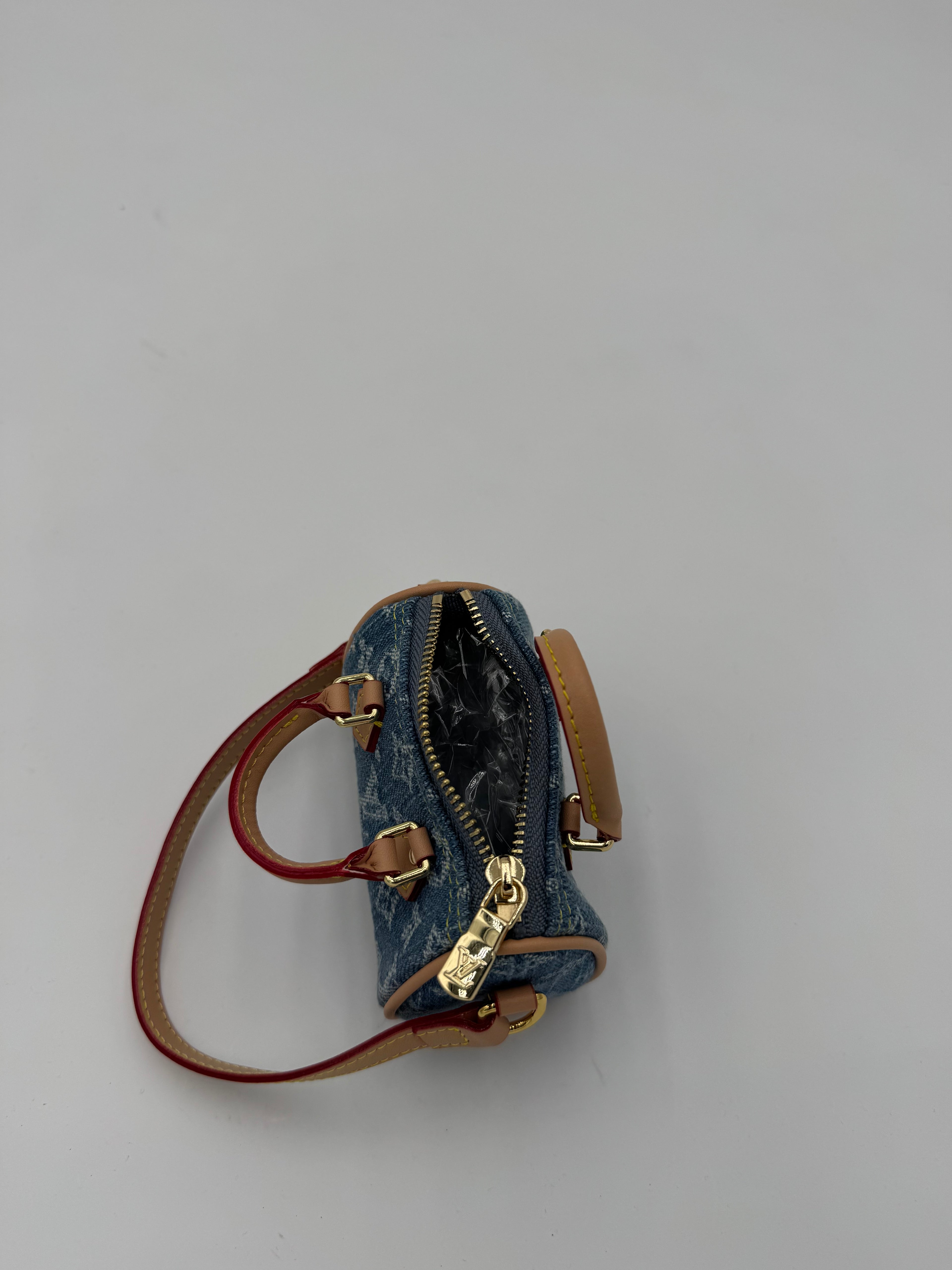 Charm/portachiavi baule denim