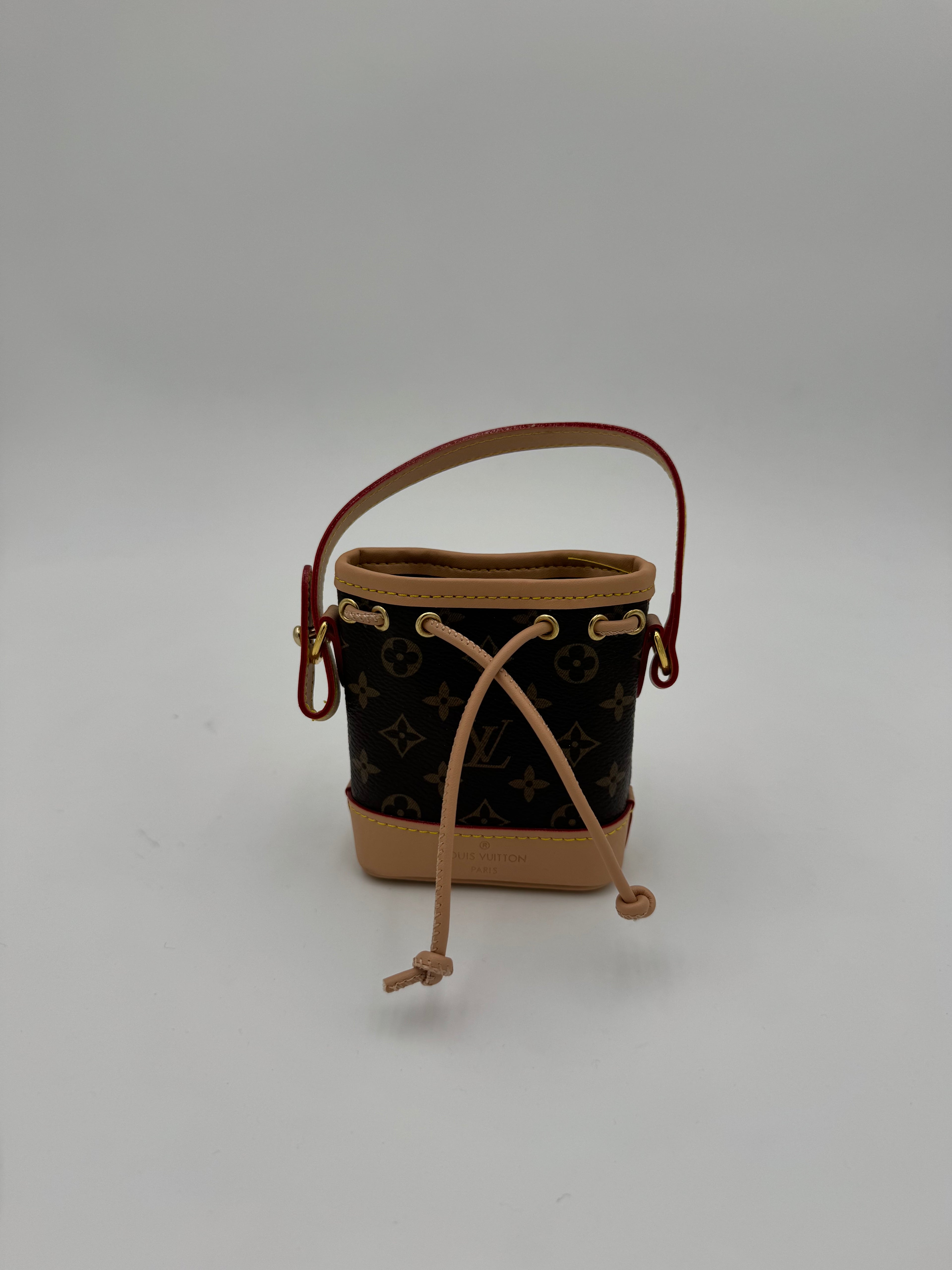 Charm/portachiavi secchiello